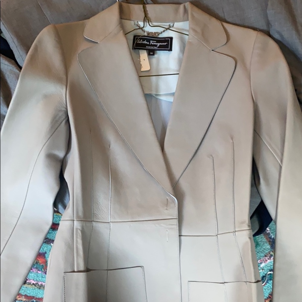 Salvatore Ferragamo Women’s leather jacket NWT - Picture 5 of 14